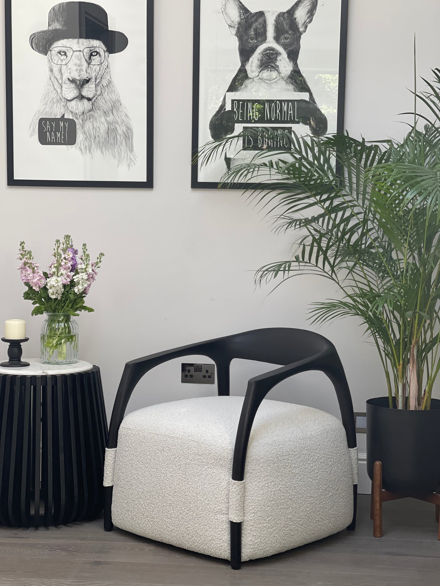 Minimalist Zen Accent Chair - Black & White color